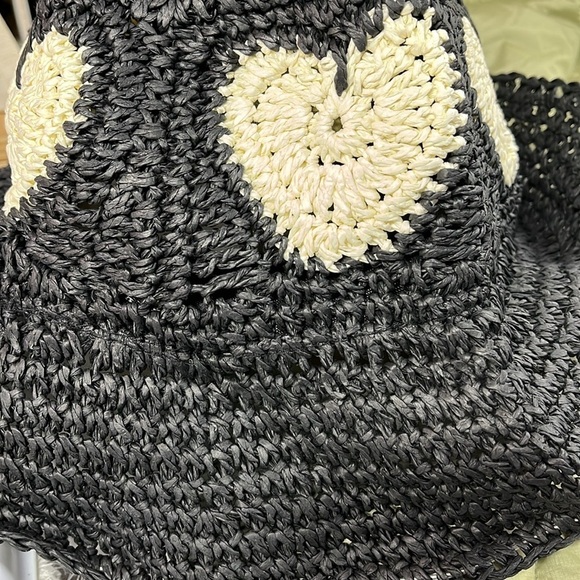 Anthropologie flexible Black Crochet Hat with Cream Hearts